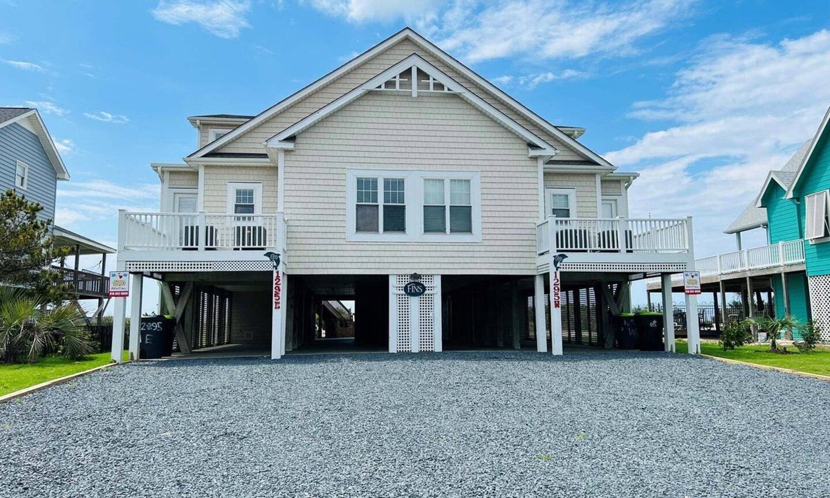 Holden Beach House | FINS to the Left - Duplex East Side