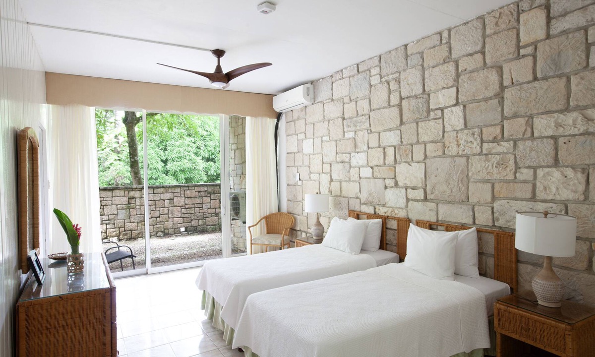 Drapers Hotel | Great House Standard Suite, Frenchman's Cove Resort