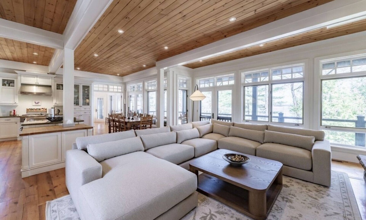 Muskoka Lakes Cottage | Lake Joseph Luxury Rental with 2-story Boathouse. Tennis & Pickleball Optional.