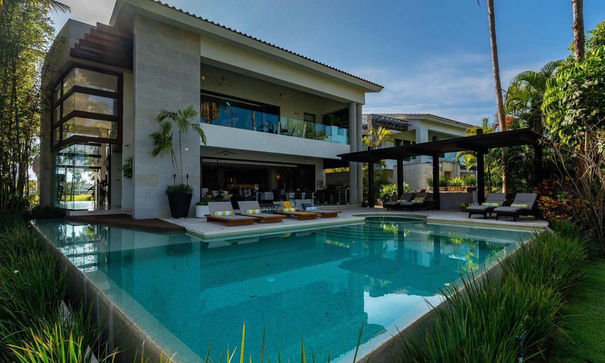 Nuevo Vallarta Villa | Lake Villa In El Tigre Golf Club Near The Beach