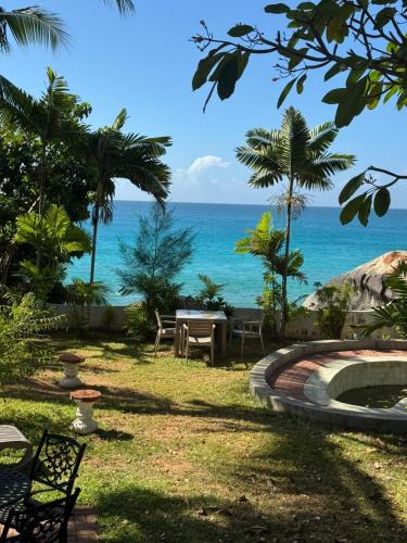 Glacis House | Le Rocher De Machabee