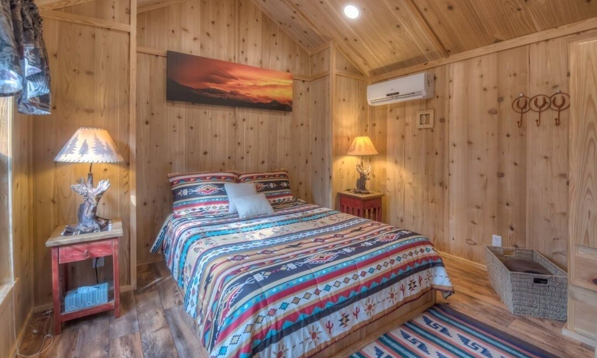 La Veta Cabin | Located right in the heart of beautiful La Veta!