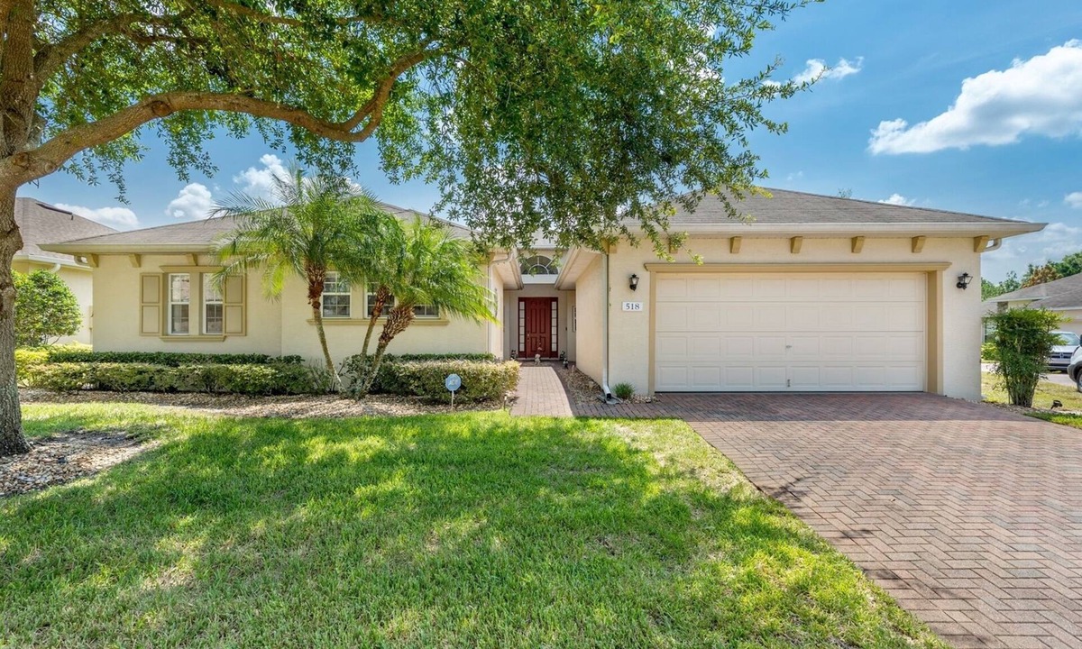 West Haven House | Luxury 4-Bed Villa Private Pool & Spa Games Room Near Disney