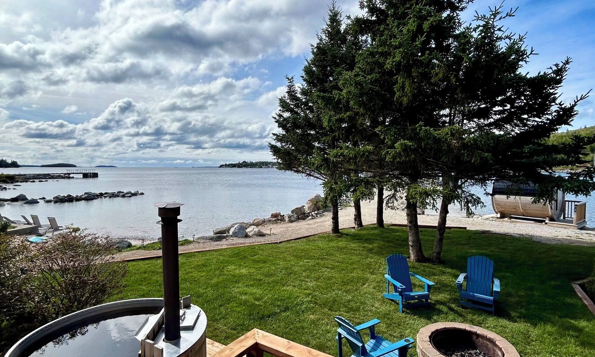 Ingramport Cottage | Oceanfront 2-Bedroom Cottage | Private Hot Tub | Wood Stove | Near Halifax