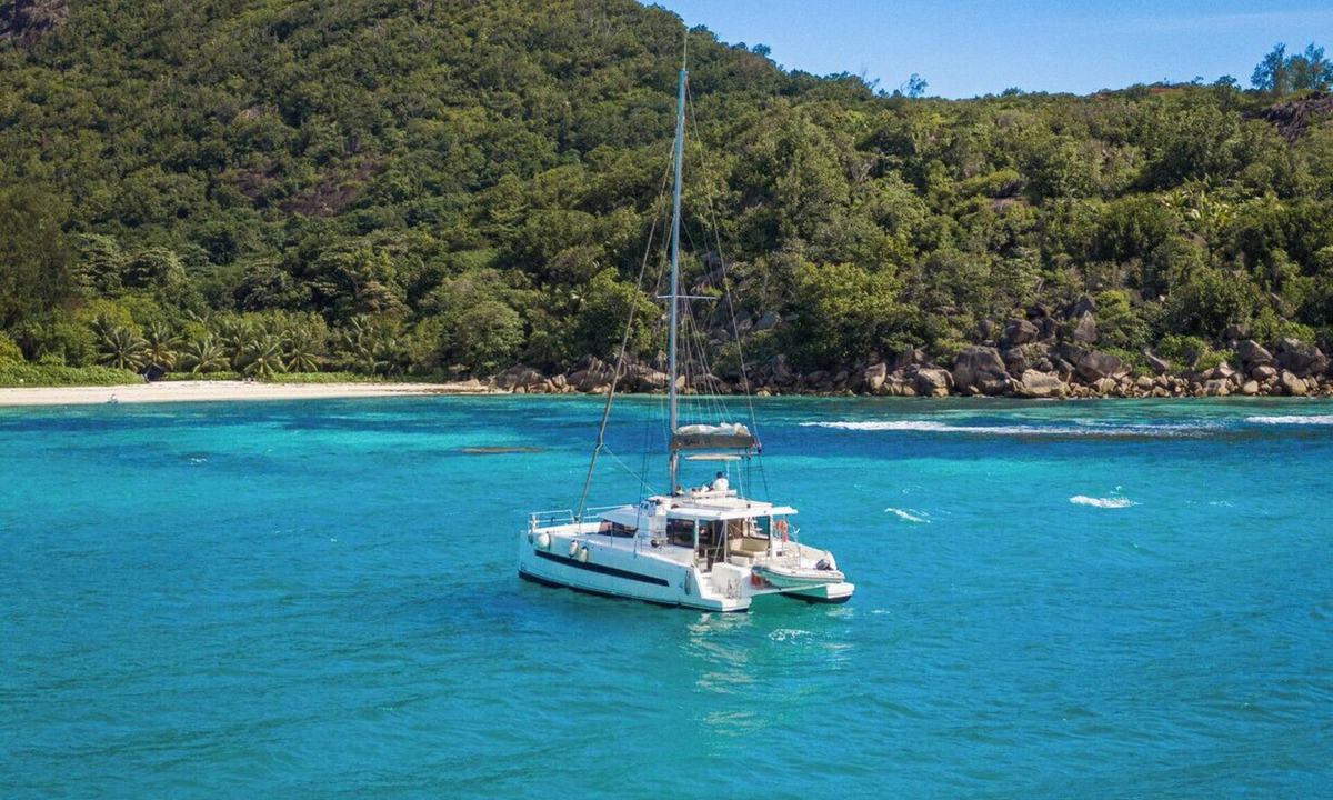 Mahe Island Boat Rental | Sun-Kissed Sailing Adventure in Isla de Mahe, Seychelles