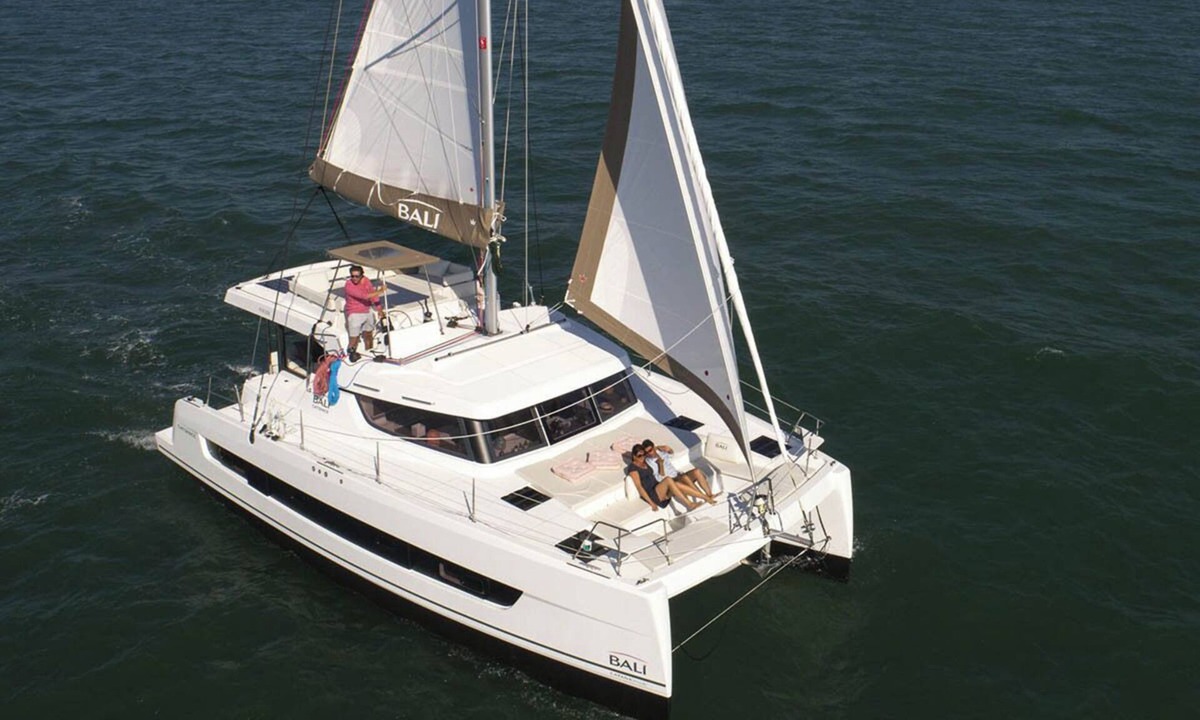 Mahe Island Boat Rental | Sun-Kissed Sailing Adventure in Isla de Mahe, Seychelles