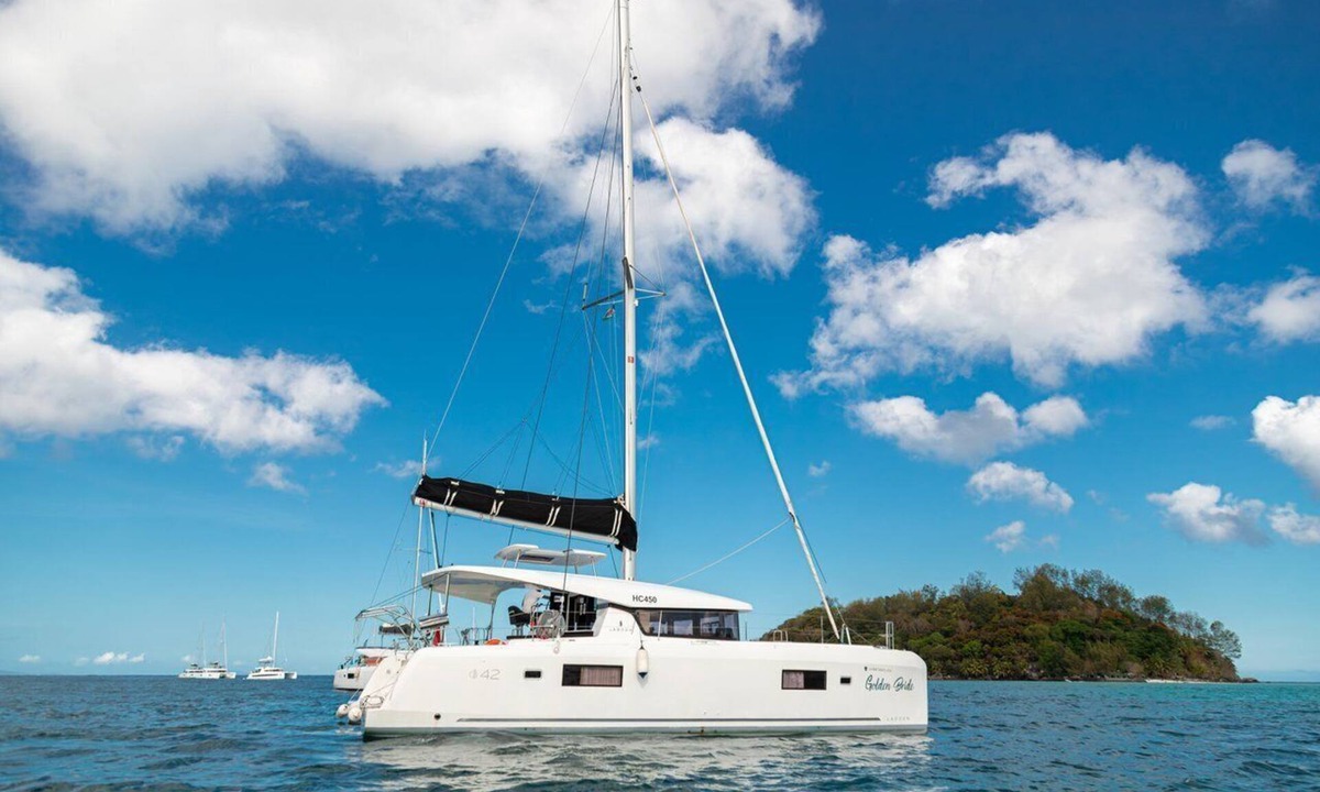 Mahe Island Boat Rental | Sun-Kissed Sailing Adventure in Isla de Mahe, Seychelles