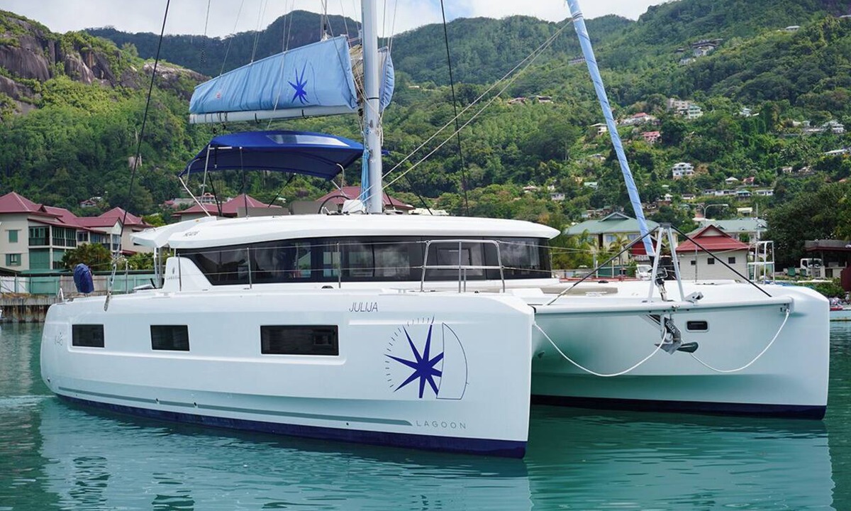 Mahe Island Boat Rental | Sun-Kissed Sailing Adventure in Isla de Mahe, Seychelles