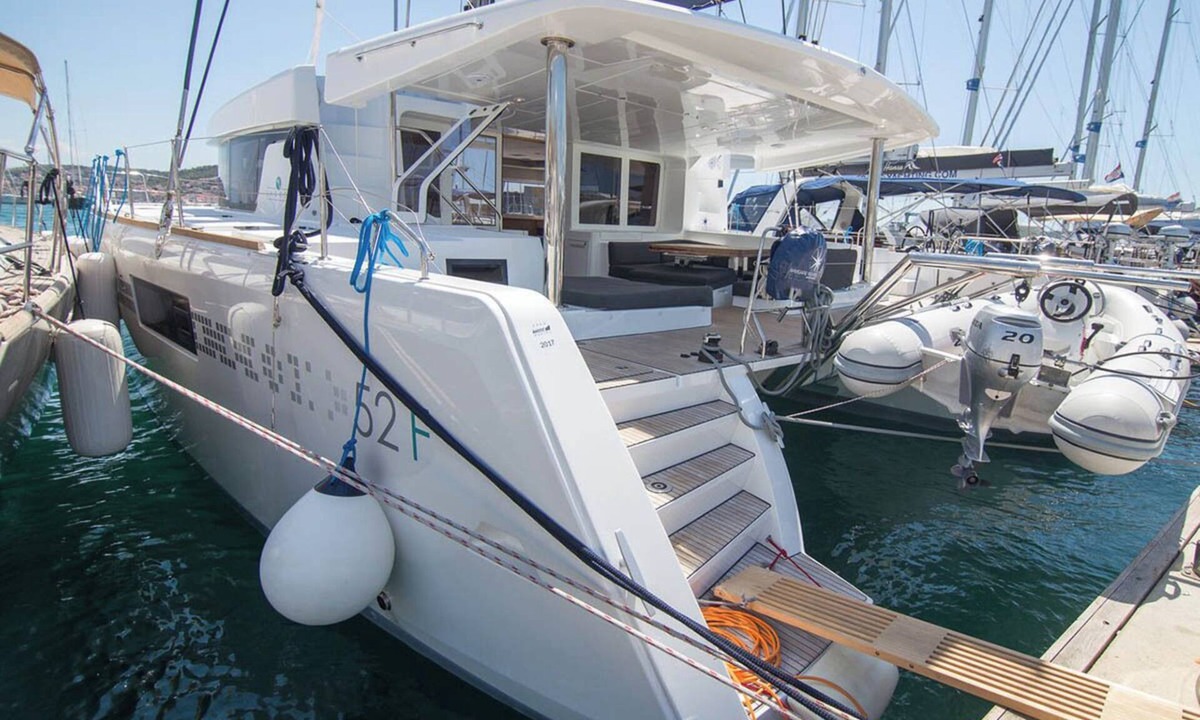 Mahe Island Boat Rental | Sun-Kissed Sailing Adventure in Isla de Mahe, Seychelles