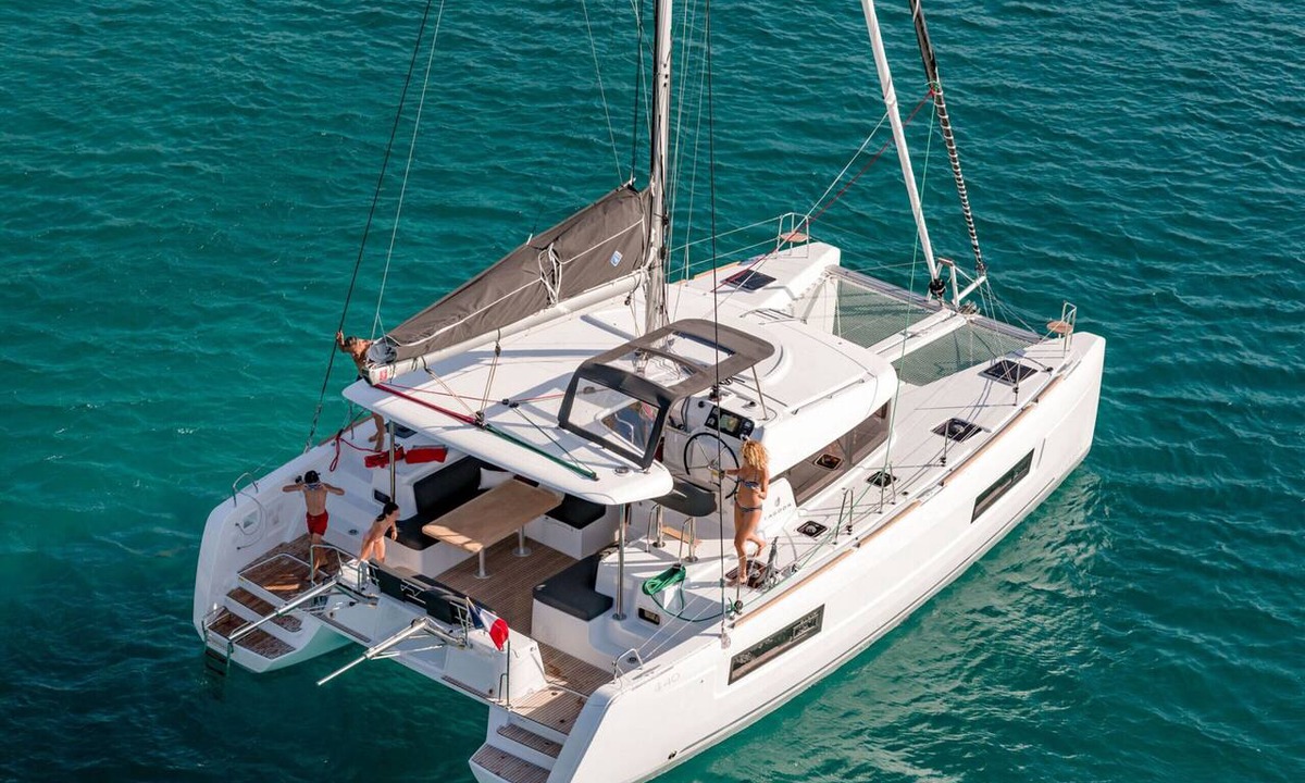Mahe Island Boat Rental | Sun-Kissed Sailing Adventure in Isla de Mahe, Seychelles