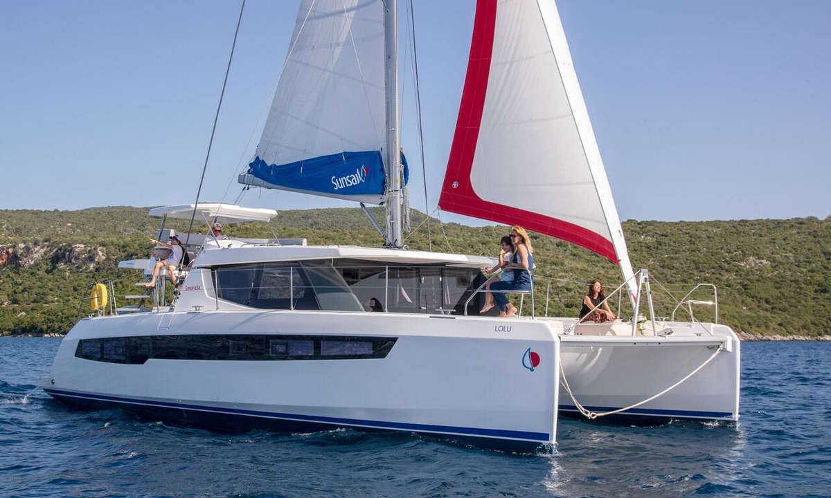 Mahe Island Boat Rental | Sun-Kissed Sailing Adventure in Isla de Mahe, Seychelles