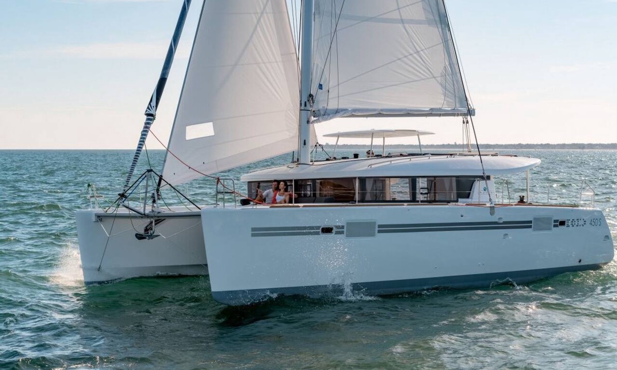 Eden Island Boat Rental | Sun-Kissed Sailing Adventure in Isla de Mahe, Seychelles