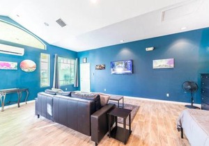 Coolidge Modern Studio right next to pool and amenities in Coolidge