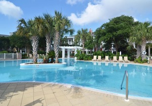 Studio ~ Kitchenette ~ Pool ~ Fitness Center in Miramar Beach