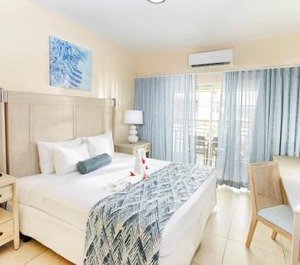 Bay Gardens Hotel 