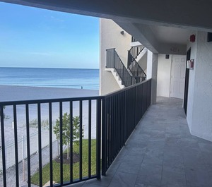 Dolphin Way 