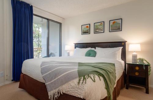 Upper Village House | 1BR in Marquise, Close to Ski Hill, Pool, Sauna, Hot Tub, Fitness Suite, Fireplace