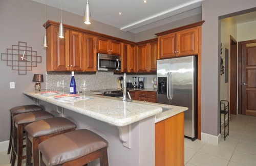 Cocoplum Condo | 2BR 312: Sleeps 6, Soaking Tub, First Floor