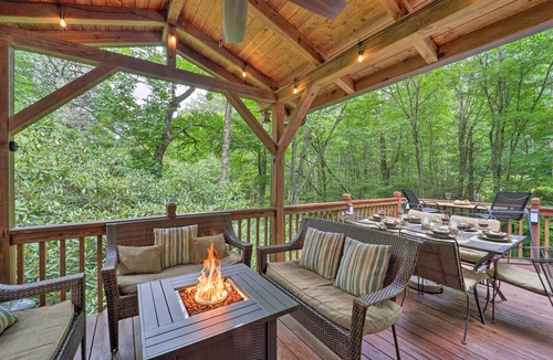 Banner Elk Cabin | 4 Mi to Sugar Mtn: 'Rocky Creek Cabin' w/Hot Tub