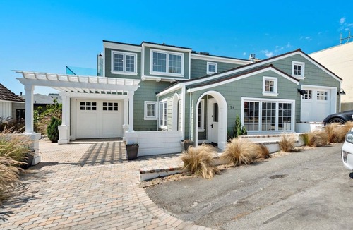 Diamond Crestview House | Almost Oceanfront home in woods cove