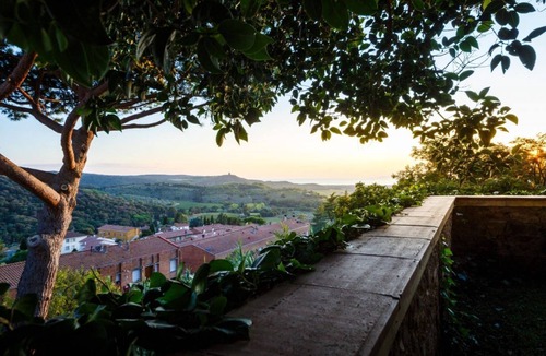 Castagneto Carducci Apartment | Apartment just minutes from the Etruscan Coast