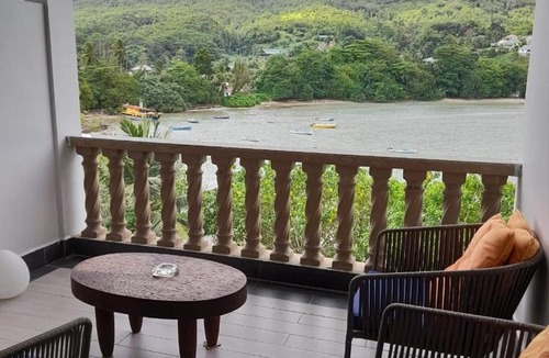 Mahe Island Apartment | Bayview Villas - Sea Side