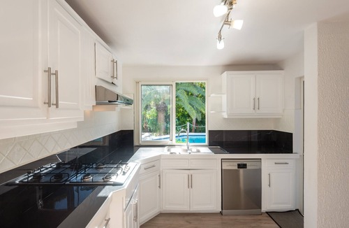 Quartier Lorient Villa | Beach 2 minutes' walk, private deck, tranquility
