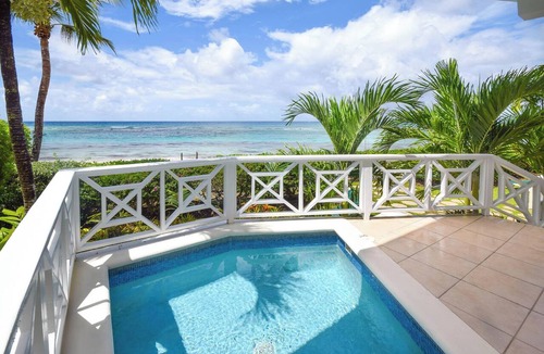 Saint Lawrence Apartment | Beachfront 2-Bed Condo with Plunge Pool - Indramer 1