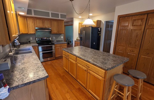 Au Train House | Beautiful 3 bedroom, 3 bath, 2 car garage home 2 minutes away from Lake Superior