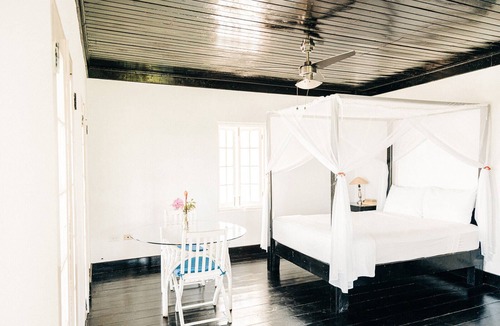 Port Antonio Bed & Breakfast | Bed & Breakfast with Lovely Pool and Breathtaking Views