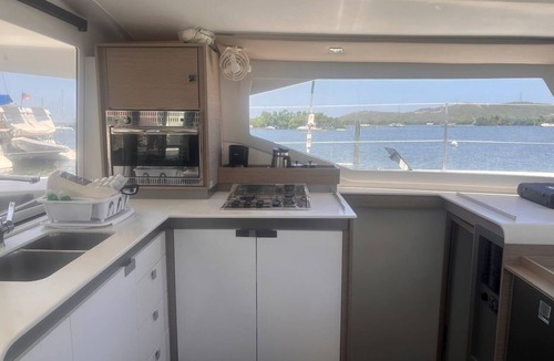 Parham Town Boat Rental | Caribbean Dream: Sun-soaked Sailing Adventure from Tortola, Islas Vírgenes Británicas