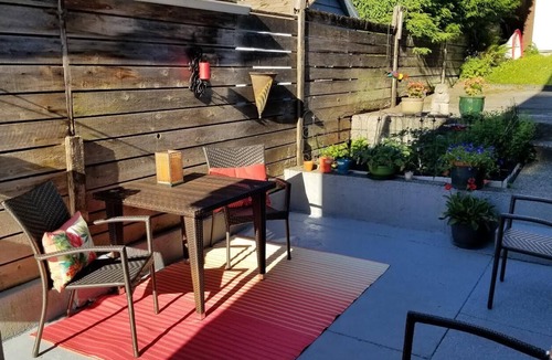 Dollarton House | Close to Deep Cove and Mount Seymour, North Vancouver, BC