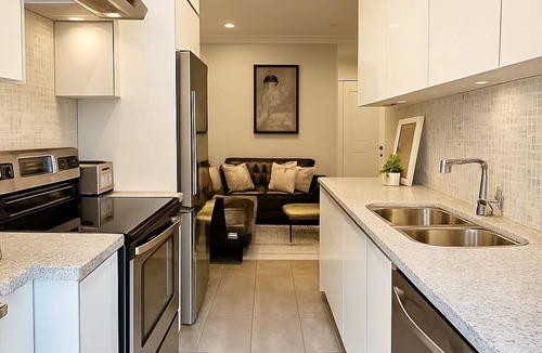 Kerrisdale Apartment | Comfortable 2BR Basement Suite | Great Location