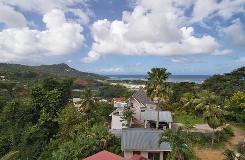 Anse Royale Apartment | Creole Cottage - Pineapple