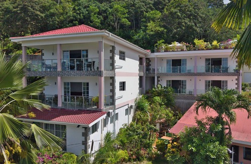 Anse Royale Apartment | Creole Cottage - Pineapple