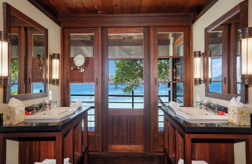 Round Island Hotel | Enchanted Island Resort