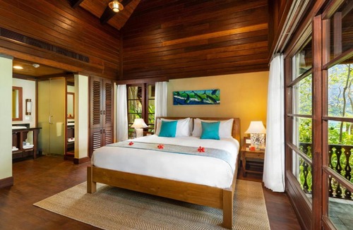Round Island Hotel | Enchanted Island Resort