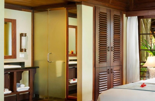 Round Island Hotel | Enchanted Island Resort