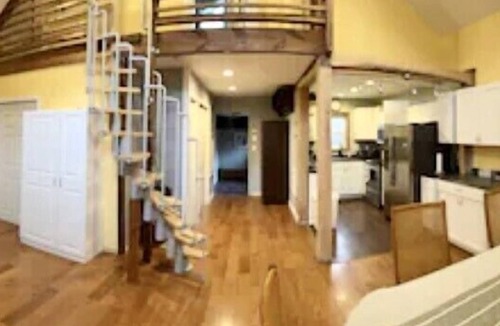 Allegheny Mountains Cabin | Experience Seneca Rocks in a cozy 4-bedroom cabin HOT TUB, POOL TABLE, FOOSBALL.