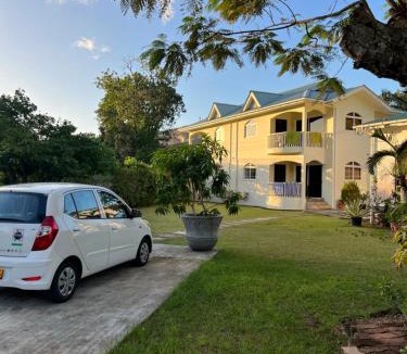 Beau Vallon Apartment | Flower Garden Self-Catering Apartments