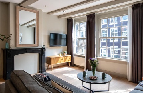 Haarlemmerbuurt Apartment | Haarlemmerstraat Penthouse || City Center || 145m2