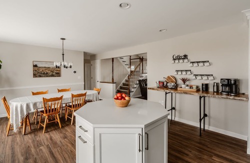 Gordonville House | Harvest Drive Family Getaway in Heart of Amish Farm Country