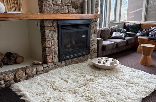 Perisher Valley Cabin | Kooloora Lodge