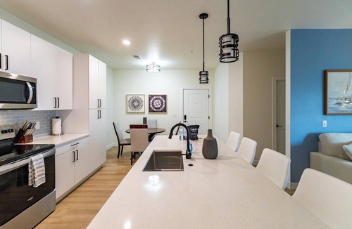 Casa Grande Apartment | Landing | Chic 2BD, Clubhouse, Gym
