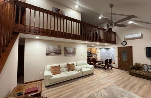 Bushkill House | Mountain View Cottage
