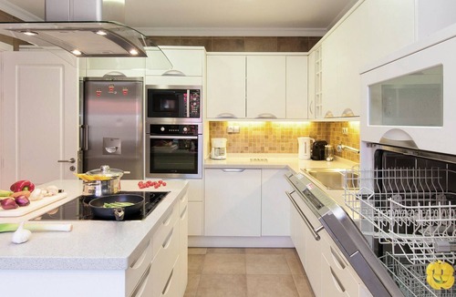 Meloneras House | Not far from the sea, this family-friendly vacation home welcomes you in El Salobre.