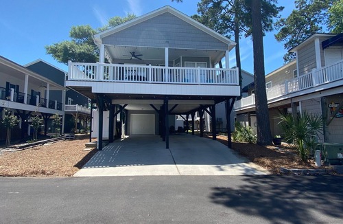 Surfside Beach House | Ocean Lakes Clean Home for your Family! Now booking for 2026.