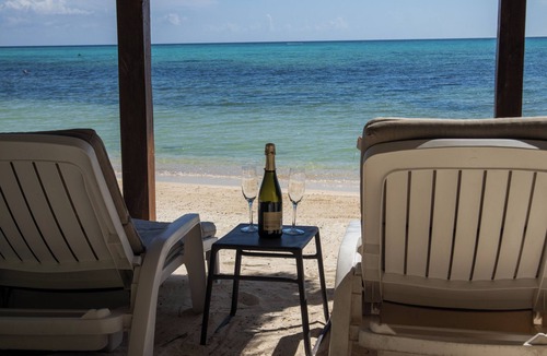 Soliman Bay Apartment | Ocean Walk Casita at Private Beach. Snorkels, Kayaks, Paddleboards Included