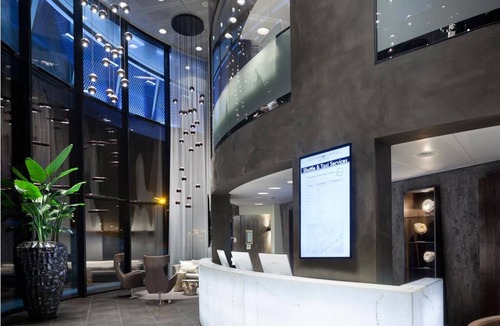 Zuidoost House | Prime Location in Amsterdam Close to City Center, Nature Activities & Local Spot