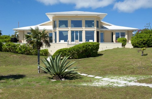 Double Bay House | Private Beachfront Estate w/Heated Pool on Pink Sand Beach